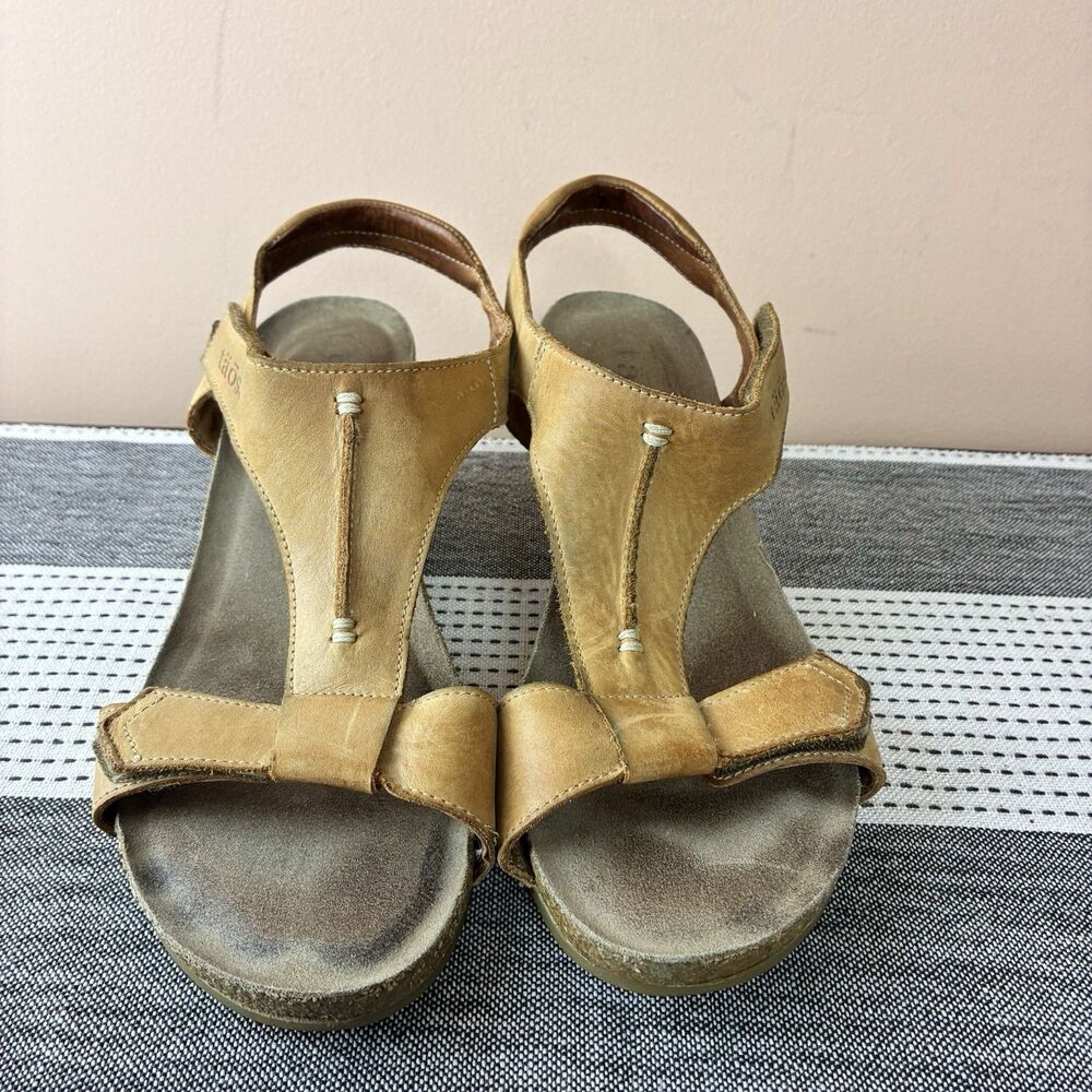 Taos Women’s Tan Leather Wedge Sandals Size 41 (9.5)